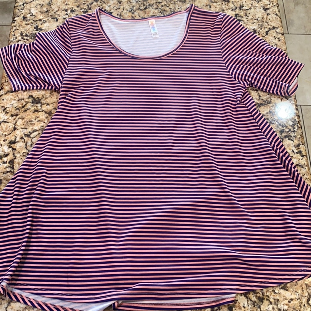 Lularoe perfect tee. Small (was a bigger small) like a schmedium 🙃
